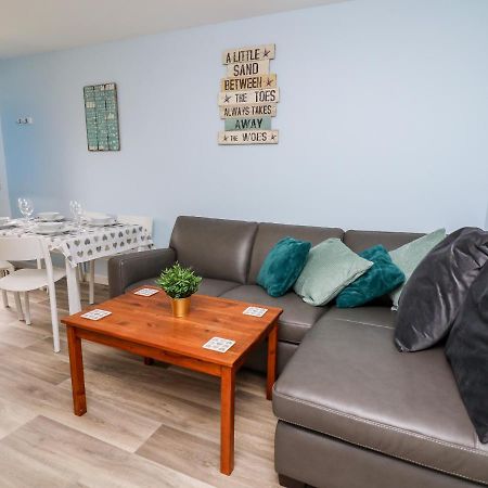 Appartement Cwtsh Cragen à New Quay  Extérieur photo